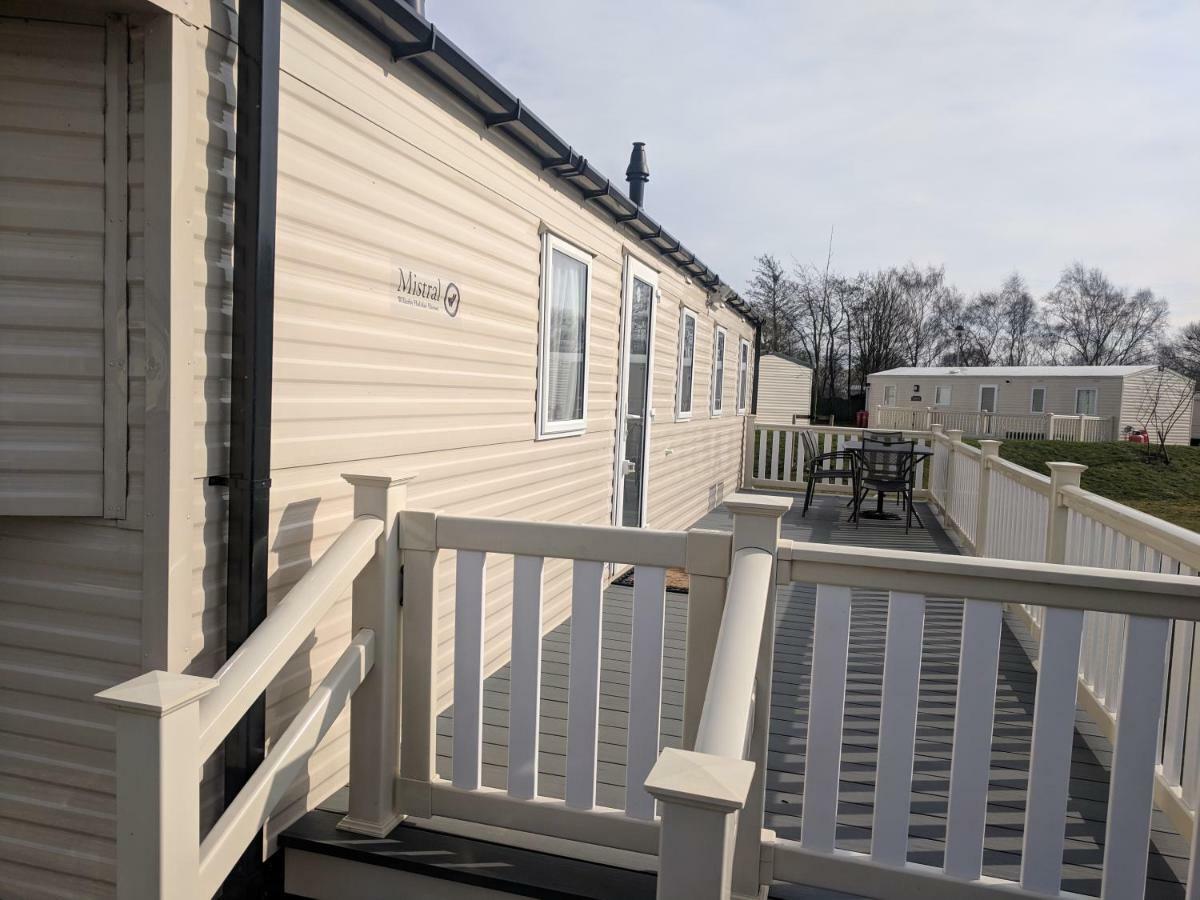 Hôtel P&D'S Pearl Caravan At Tattershall Lakes Country Park Extérieur photo
