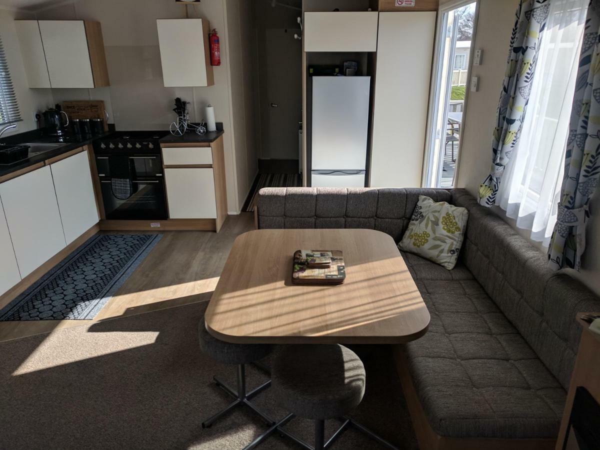 Hôtel P&D'S Pearl Caravan At Tattershall Lakes Country Park Extérieur photo